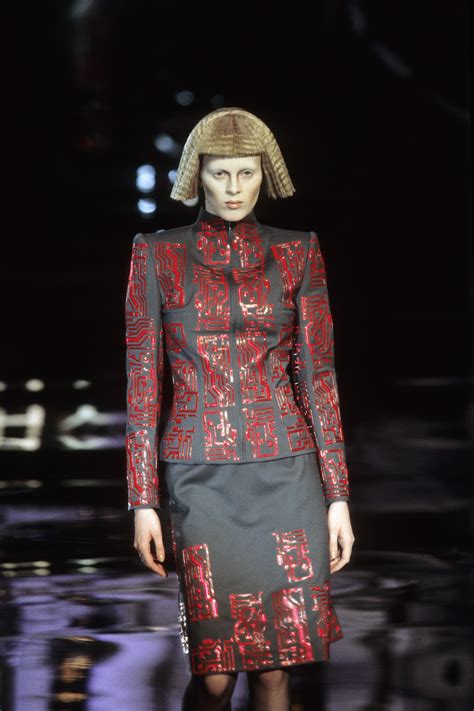 givenchy коллекция 1999|Givenchy website.